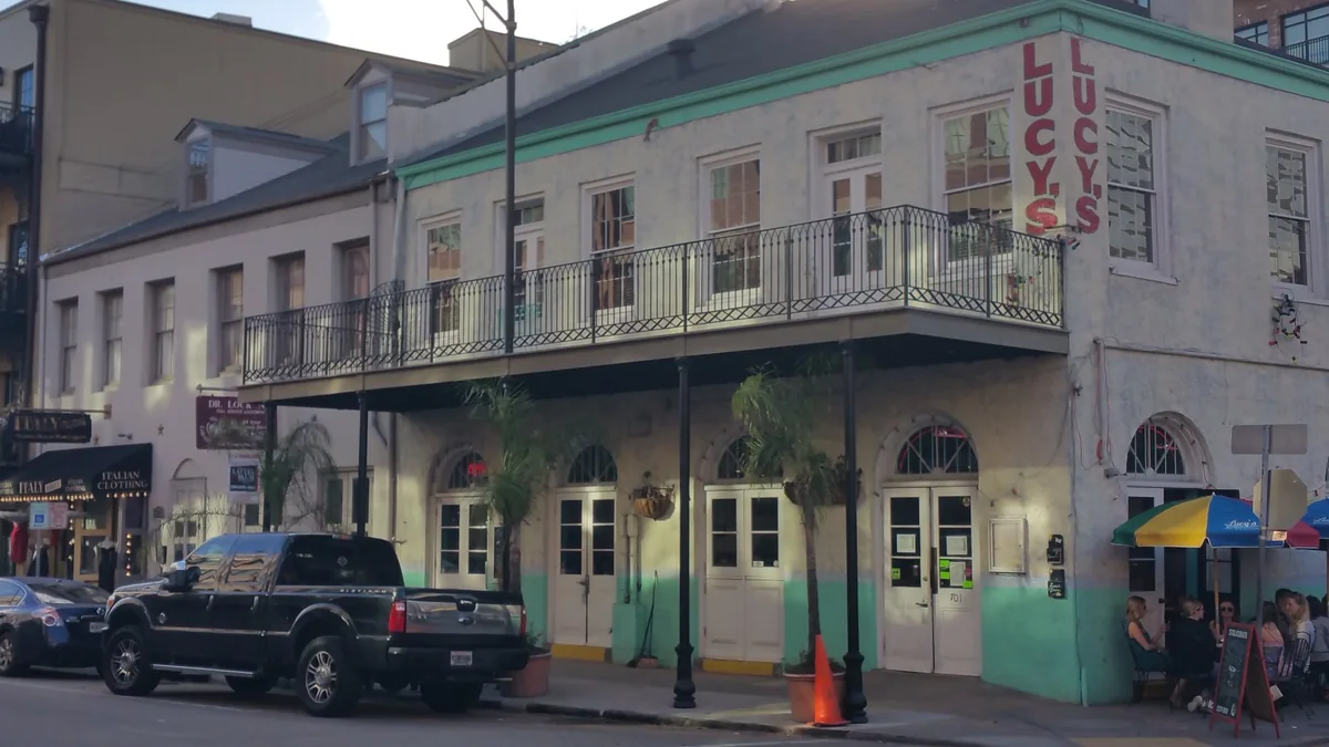 The front gallery along Tchoupitoulas Street, completed in 2017.