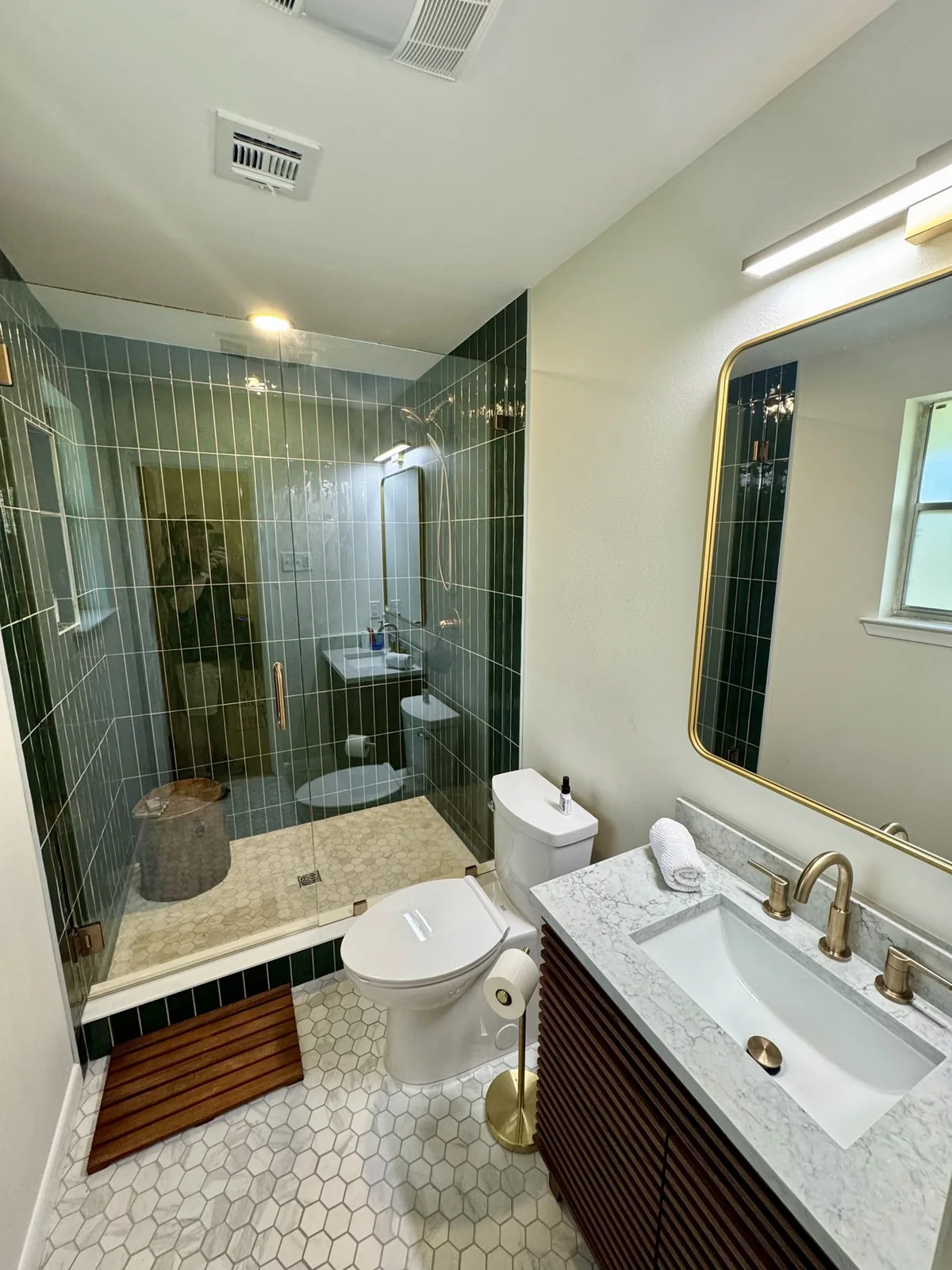 Additional view of Warm wood & green tile