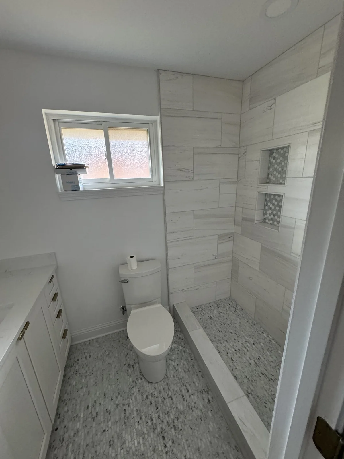 Bathroom layout with tiled shower